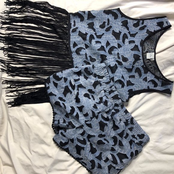 Floral stitch/mesh and tassel top, Paper Crane - Picture 5 of 5